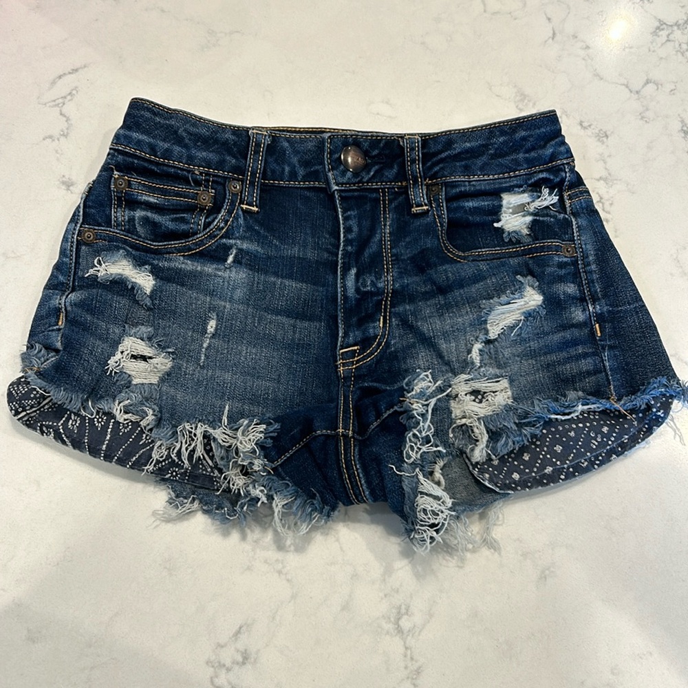American Eagle High Rise Festival Distressed Denim Jean Shorts 00